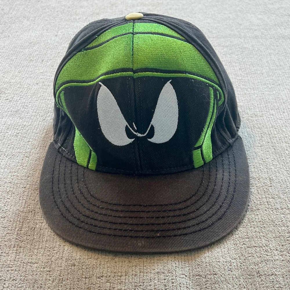 Looney Tunes Marvin the Martian Hat Black Green Fitted Cap L/XL RN 109028